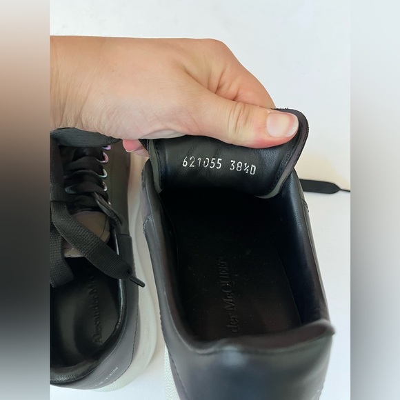 Alexander McQueen Oversized Sneakers in Gray Iridescent Women’s Size 38.5/8.5 - Picture 9 of 16